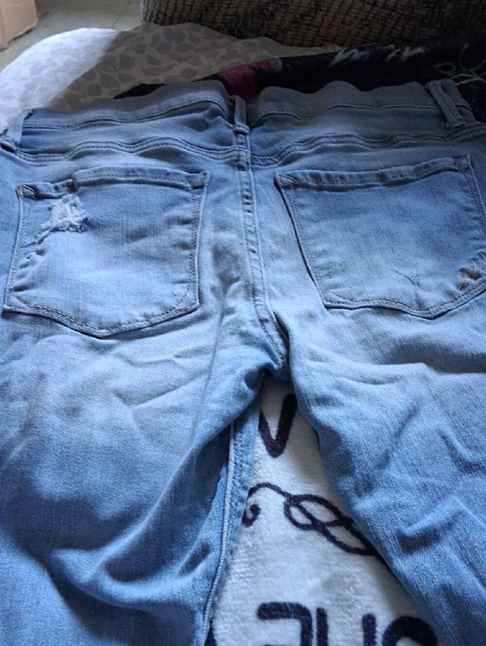 Express High-Rise Light Blue Women's Jeans - Picture 4 of 4